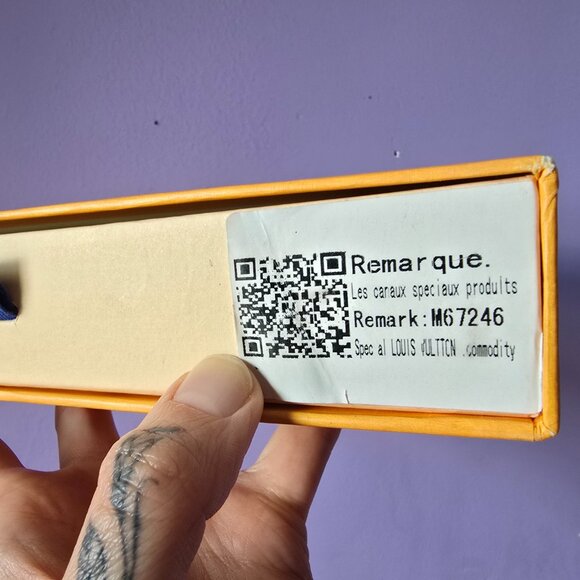 Louis Vuitton Clutch Dog Wallet - Picture 4 of 10